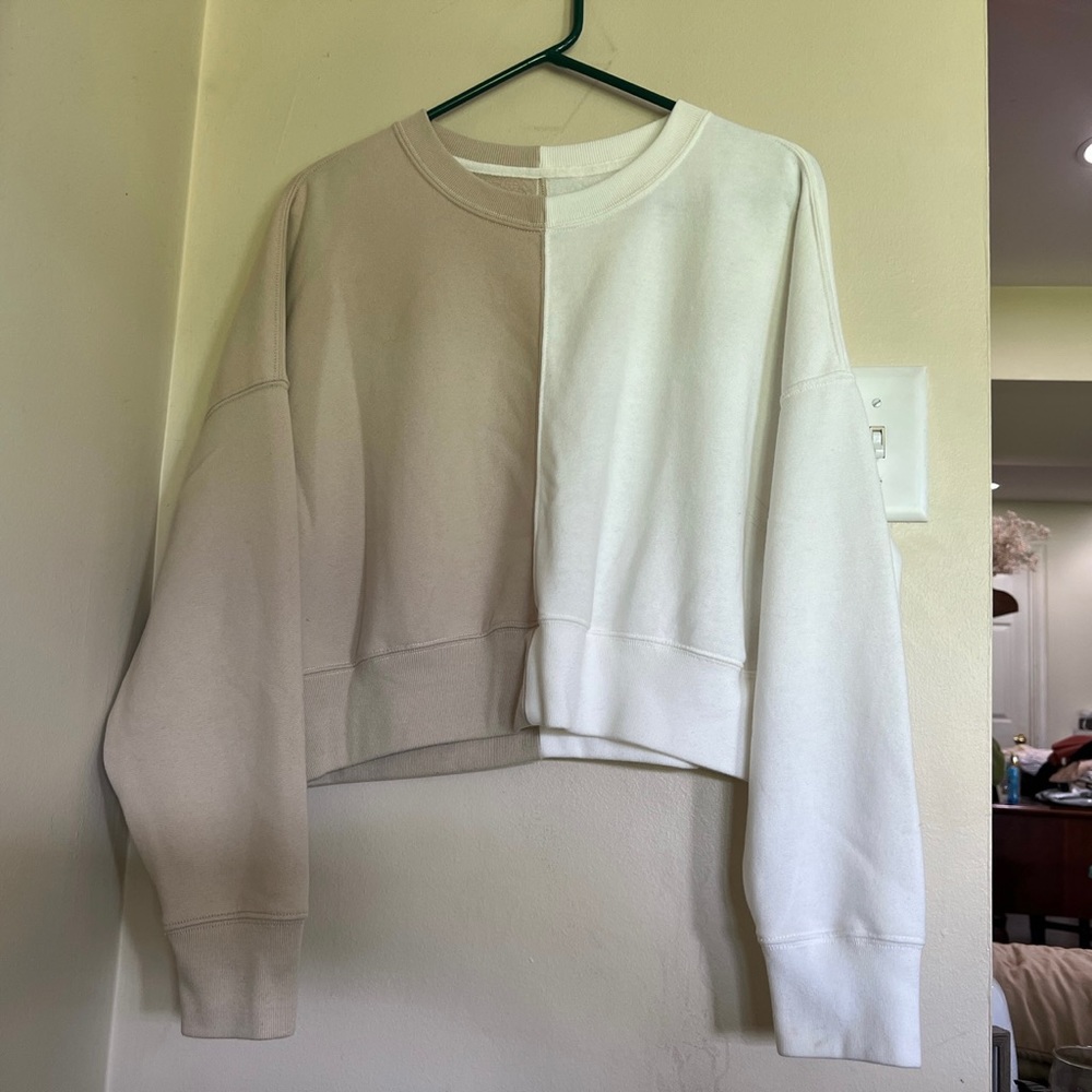 Two toned crew neck sweatshirt